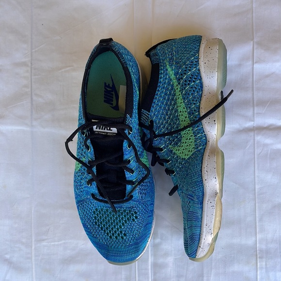 Nike Shoes - Nike Women's Size 8 Flyknit Zoom Running Shoes